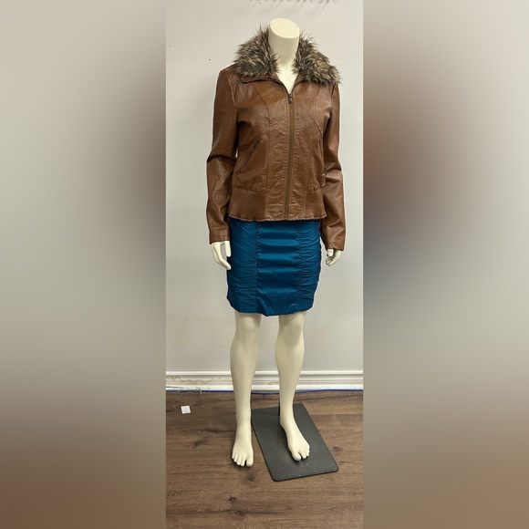 NEW LOOK FAUX LEATHER BROWN JACKET WITH REMOVABLE FAUX FUR COLLAR - Picture 3 of 10